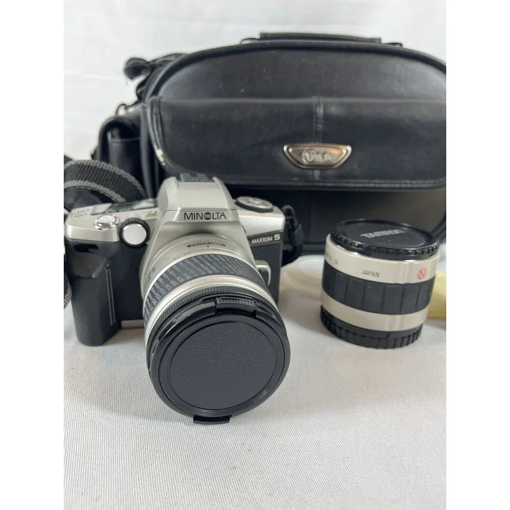 Minolta Maxxum 5 35mm Film SLR Camera Bundle w/ Tamron Tele-Converter & Bag